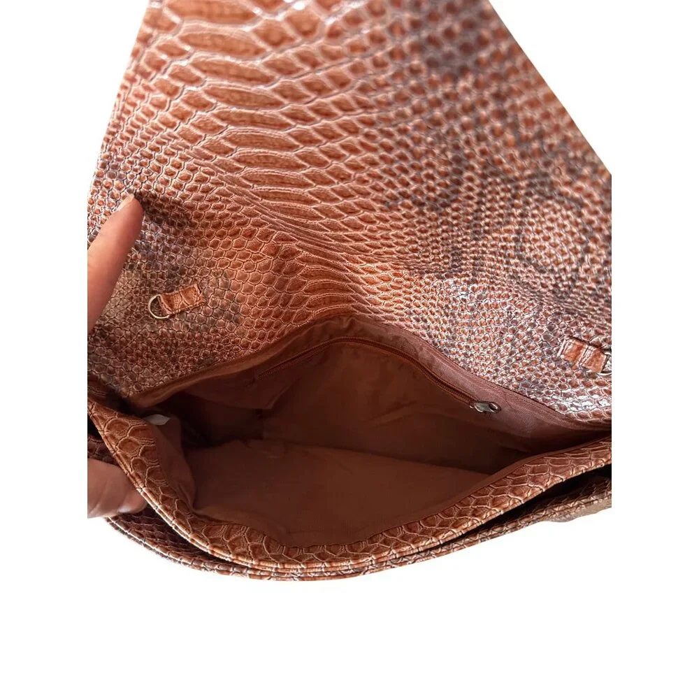 Vintage-Style Brown Faux Snakeskin Envelope Clutch Purse With‎ Magnetic Closure